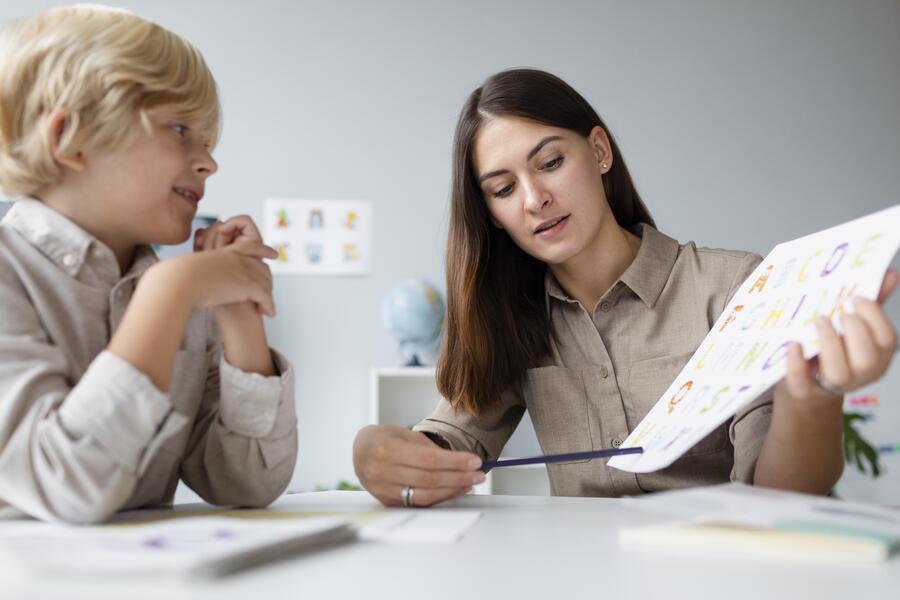 Overcome Speech Apraxia in Kids: Effective Strategies
